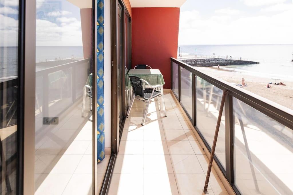 Frente Al Mar Playa De Melenara Apartment Exterior foto